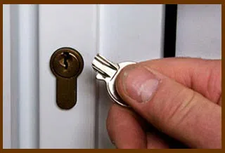 Express Lock & Key Store North Hollywood, CA 818-746-9061 - 14-60-broken-key